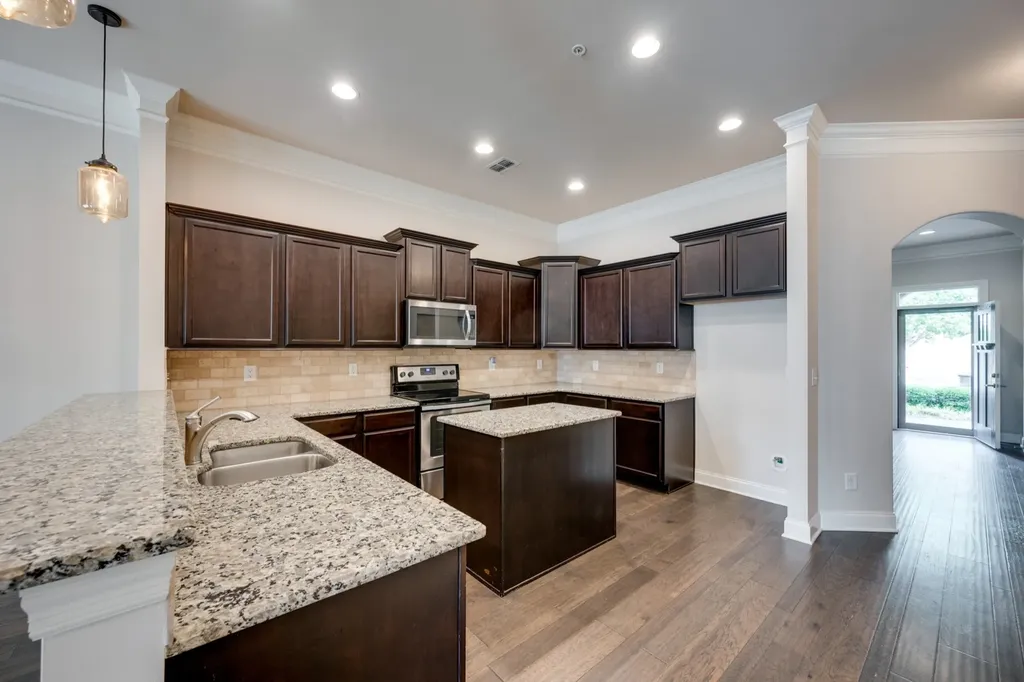 2047 Herring Crossing Murfreesboro TN 37130