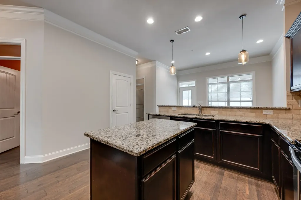 2047 Herring Crossing Murfreesboro TN 37130