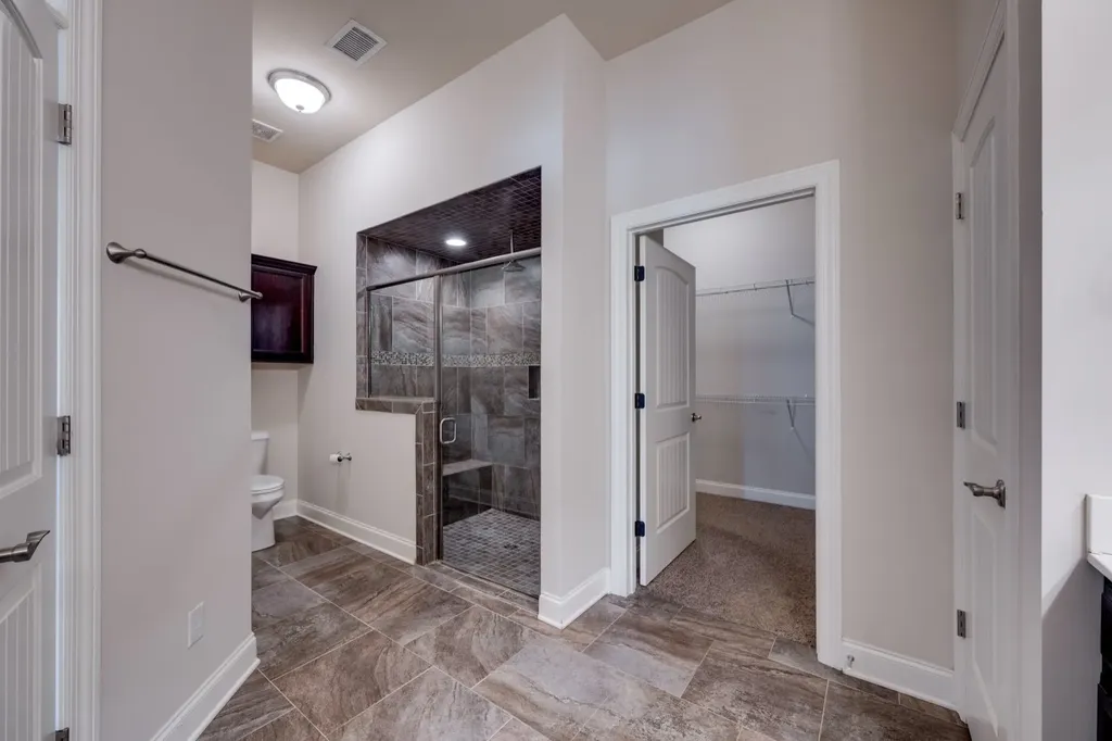 2047 Herring Crossing Murfreesboro TN 37130