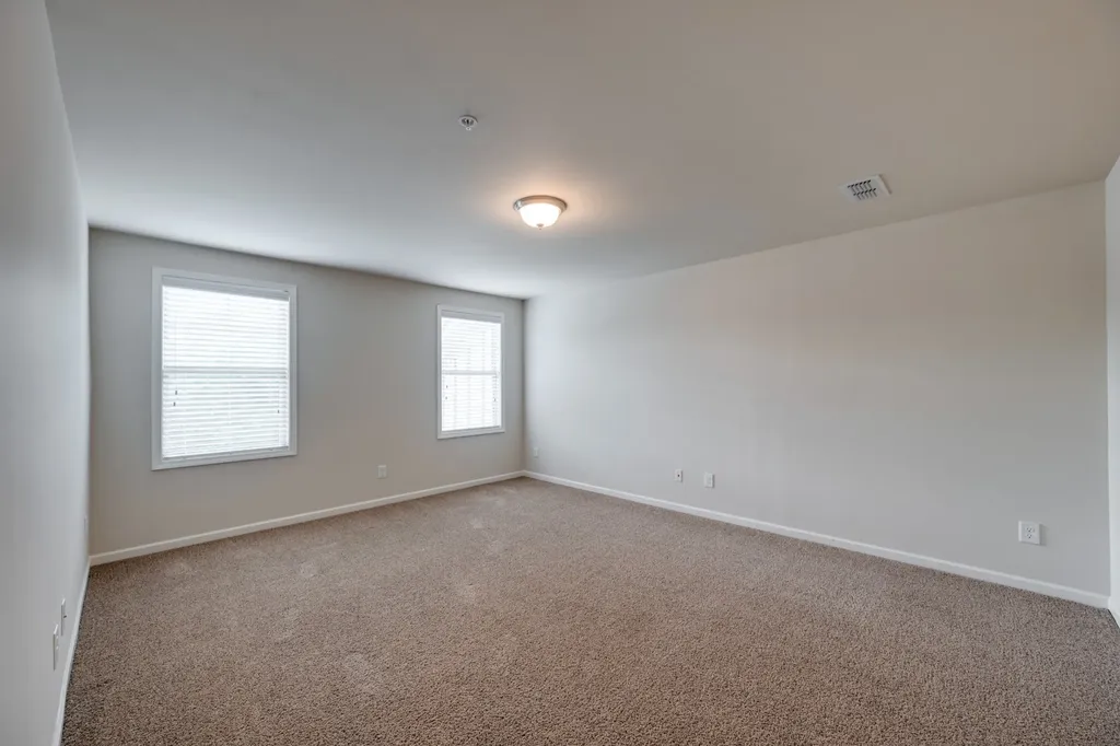 2047 Herring Crossing Murfreesboro TN 37130