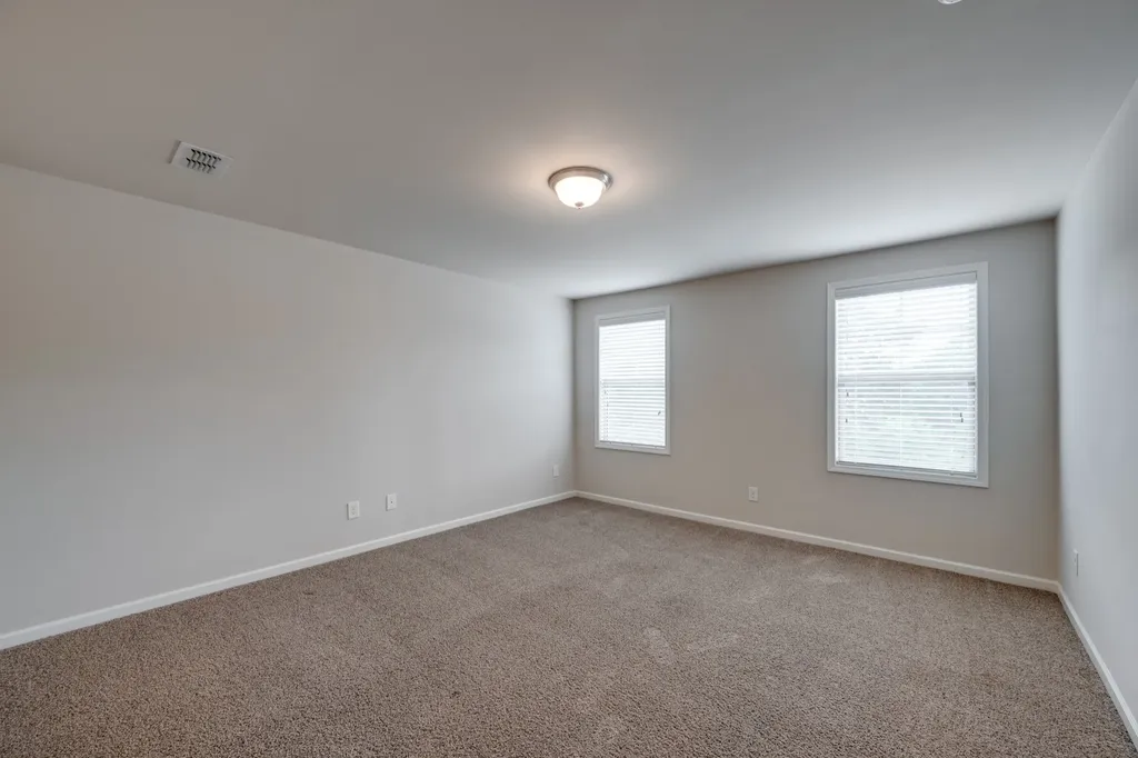 2047 Herring Crossing Murfreesboro TN 37130