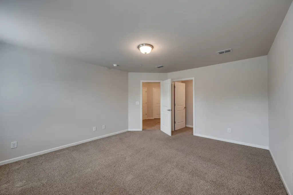 2047 Herring Crossing Murfreesboro TN 37130