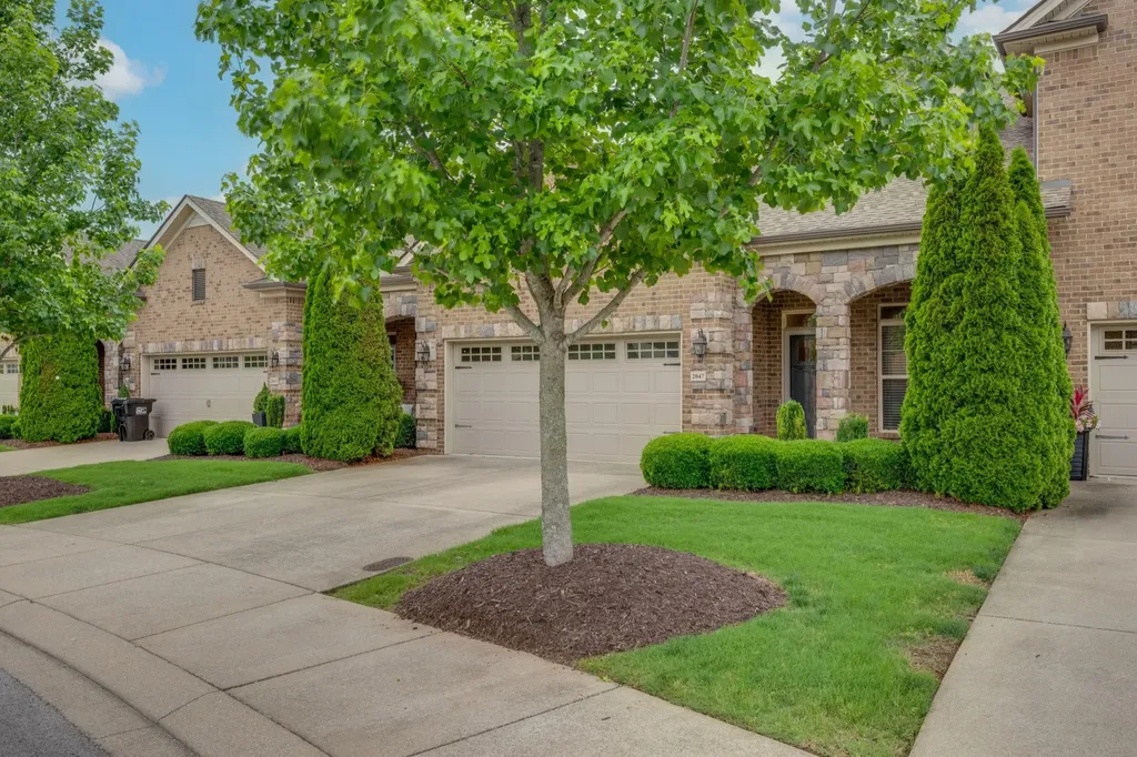 2047 Herring Crossing Murfreesboro TN 37130