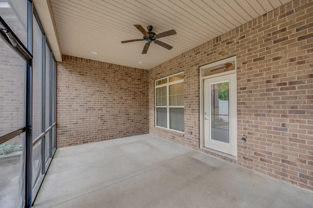 2047 Herring Crossing Murfreesboro TN 37130