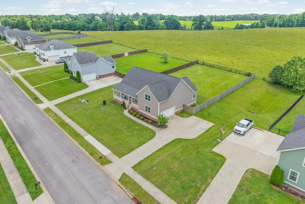 1010 Tulip Drive Ashland City TN 37015