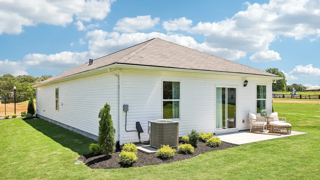 1323 Preakness Lane Lewisburg TN 37091