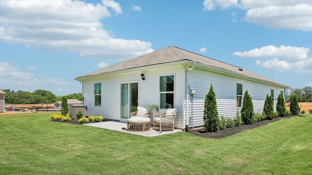 1323 Preakness Lane Lewisburg TN 37091
