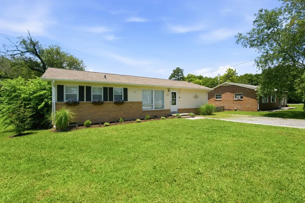 1045 Fairfield Pike Shelbyville TN 37160