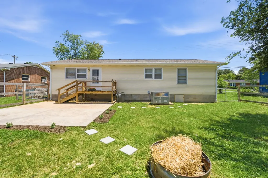 1045 Fairfield Pike Shelbyville TN 37160