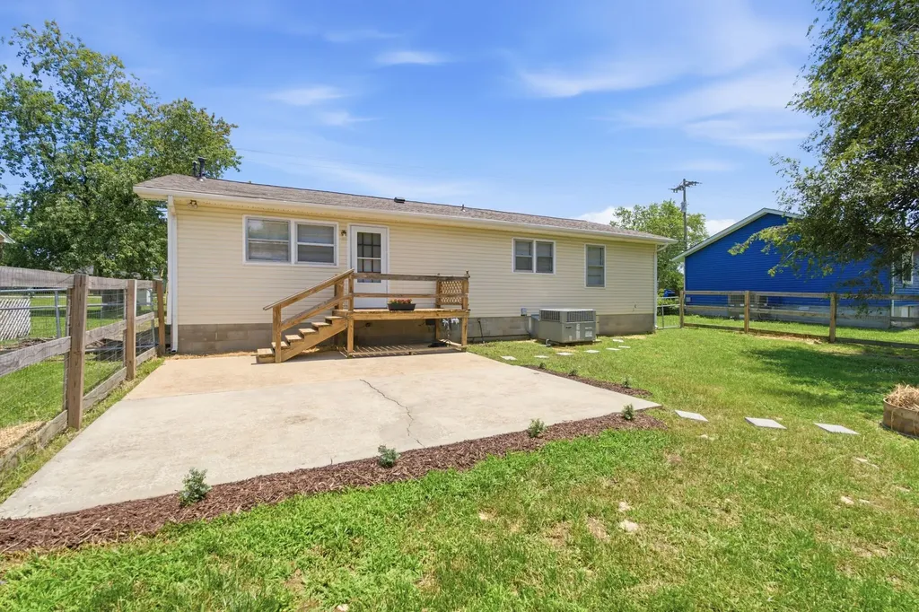 1045 Fairfield Pike Shelbyville TN 37160