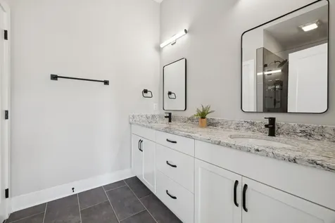 2127 Goodrich Avenue Nashville TN 37218