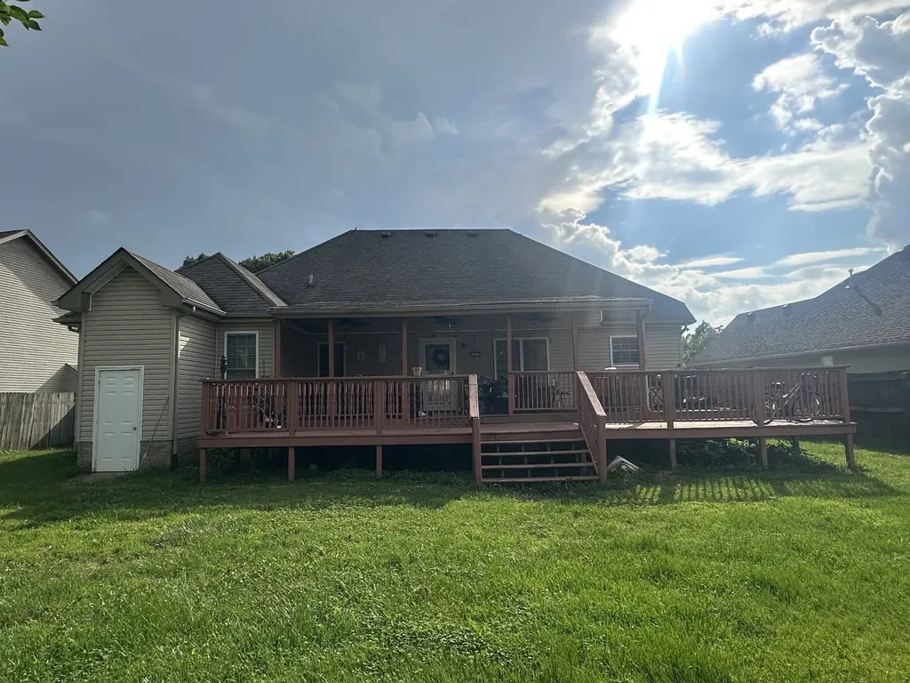 153 Foxrun Springfield TN 37172