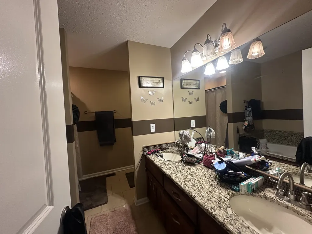 153 Foxrun Springfield TN 37172