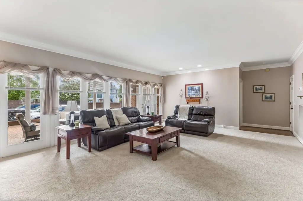 135 N Country Club Drive Hendersonville TN 37075