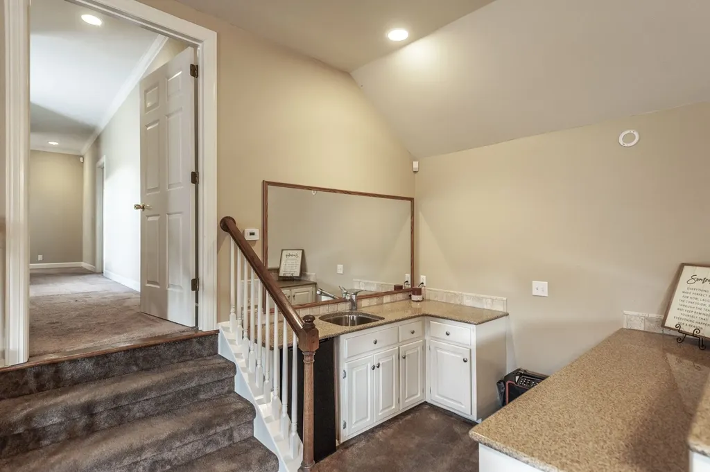 135 N Country Club Drive Hendersonville TN 37075