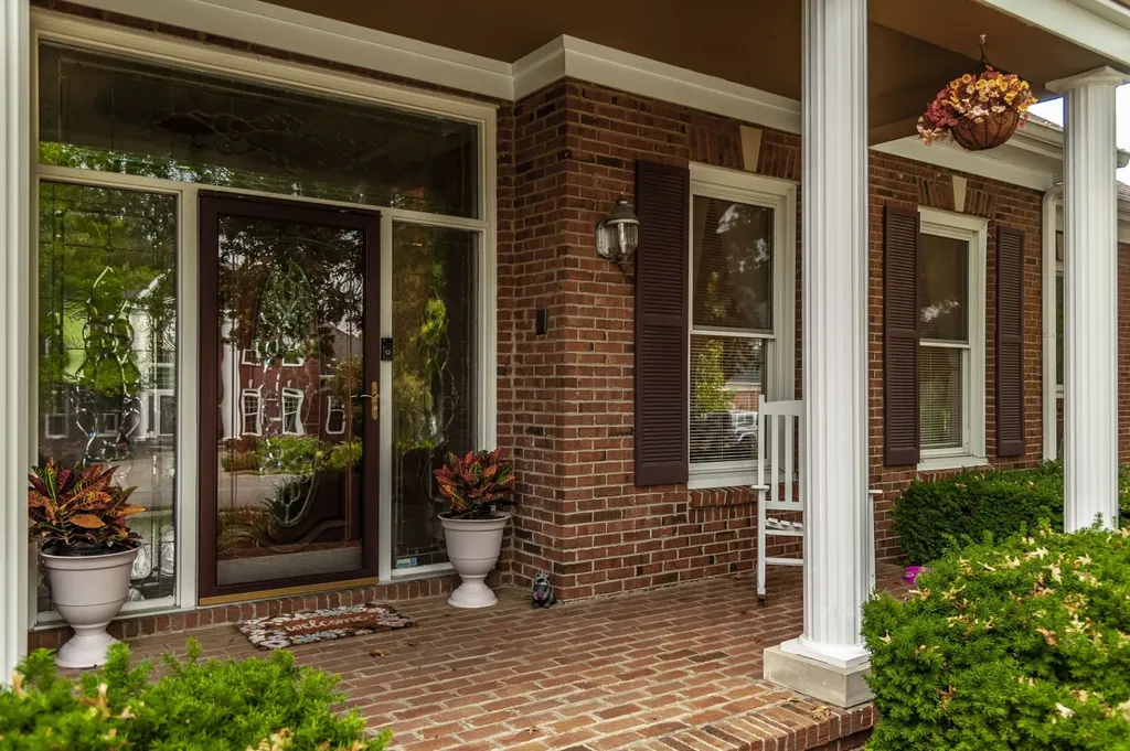 135 N Country Club Drive Hendersonville TN 37075