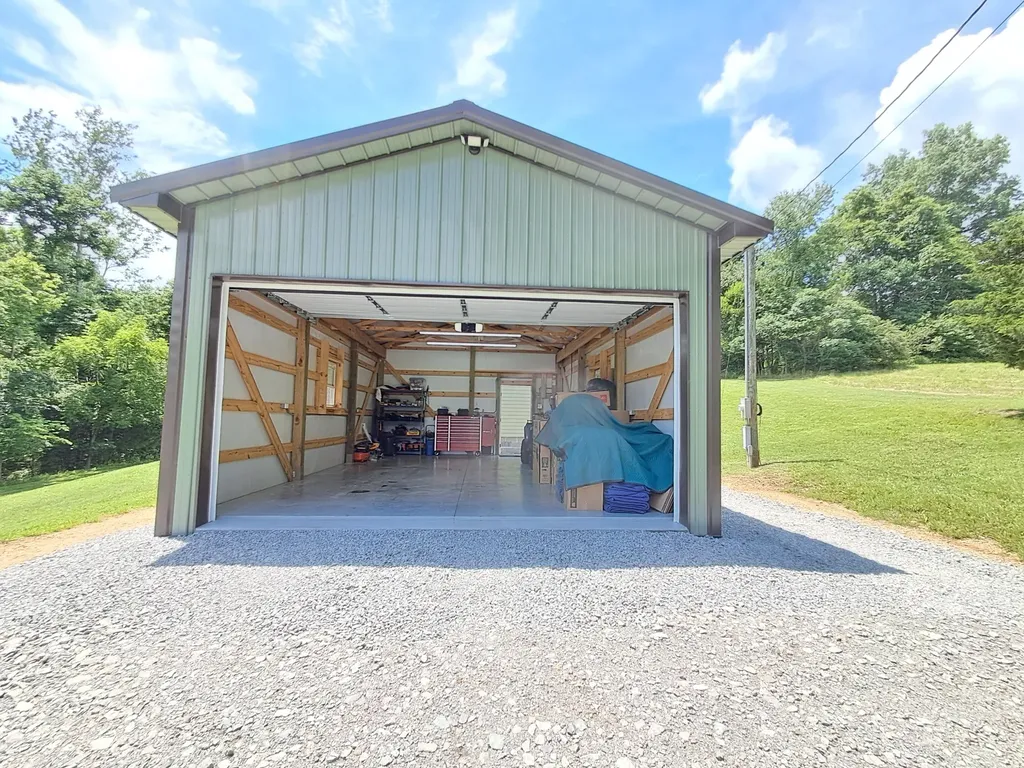 5525 Wiley Hollow Road Lynnville TN 38472