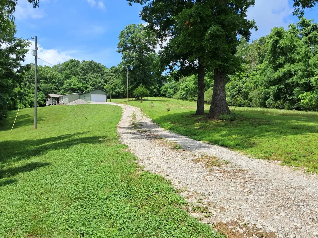 5525 Wiley Hollow Road Lynnville TN 38472