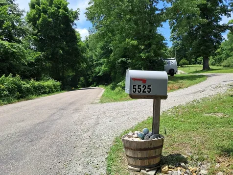 5525 Wiley Hollow Road Lynnville TN 38472