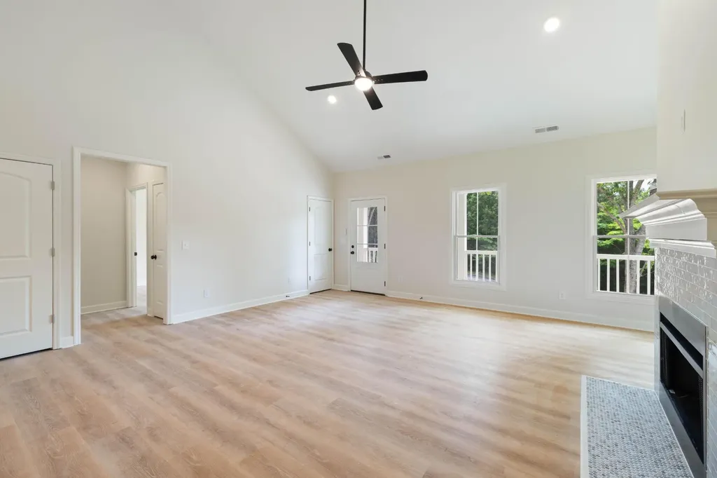 293 Peavine Way Rock Spring GA 30739