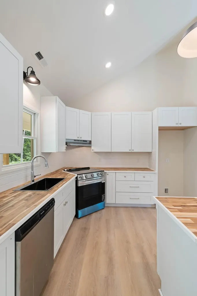 293 Peavine Way Rock Spring GA 30739