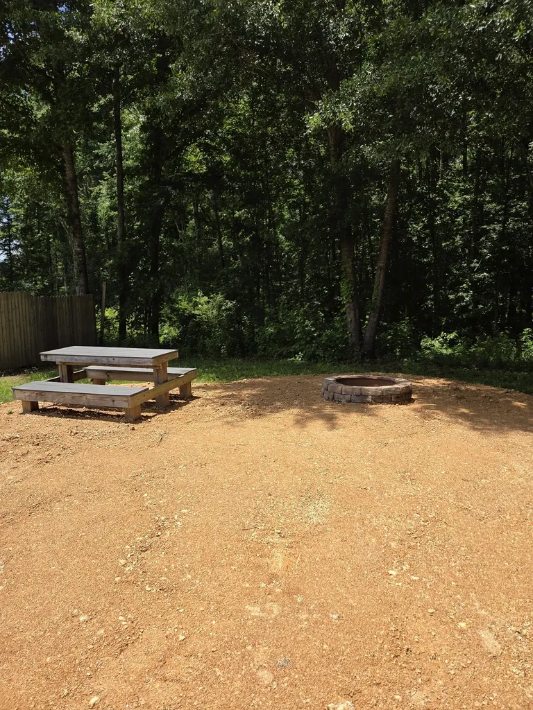 264 Duck Blind Road Clifton TN 38425