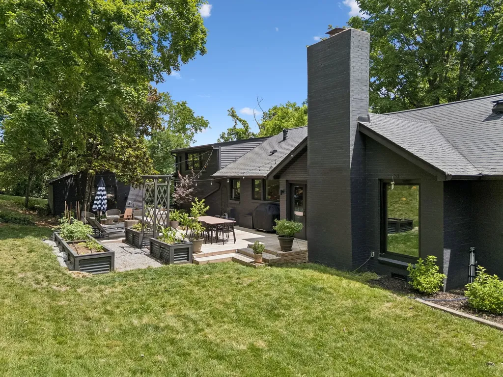 4633 Tara Drive Nashville TN 37215