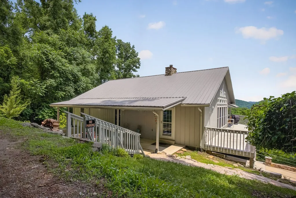 1038 Lakeside Drive Smithville TN 37166