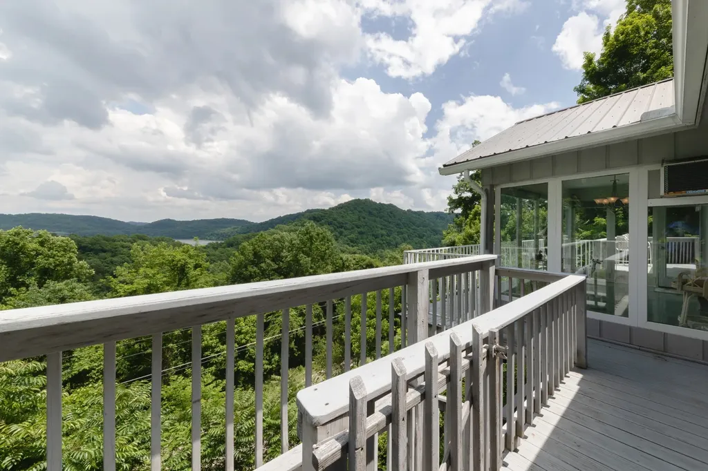 1038 Lakeside Drive Smithville TN 37166