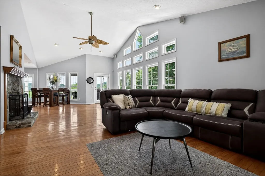 1038 Lakeside Drive Smithville TN 37166