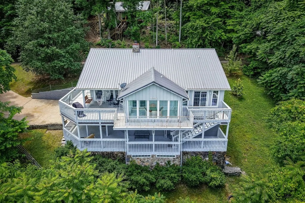 1038 Lakeside Drive Smithville TN 37166