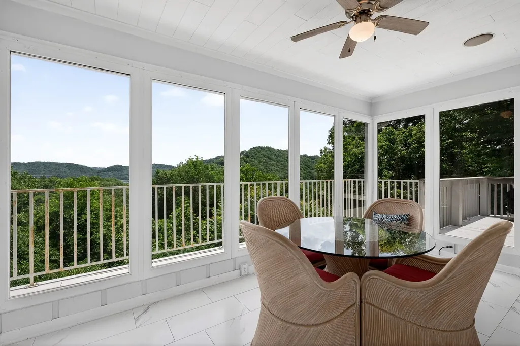 1038 Lakeside Drive Smithville TN 37166