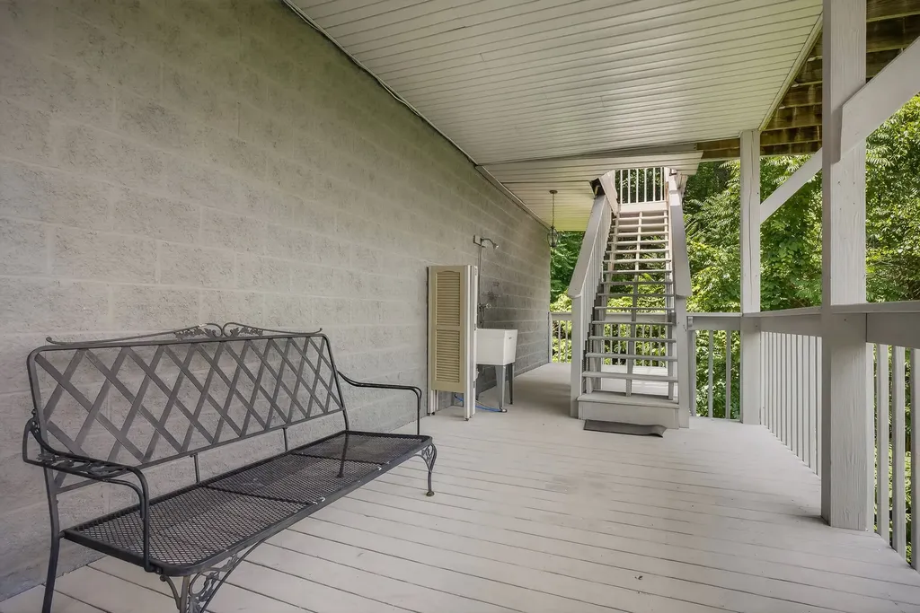 1038 Lakeside Drive Smithville TN 37166