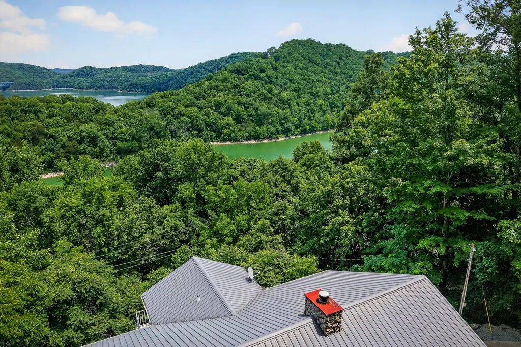 1038 Lakeside Drive Smithville TN 37166