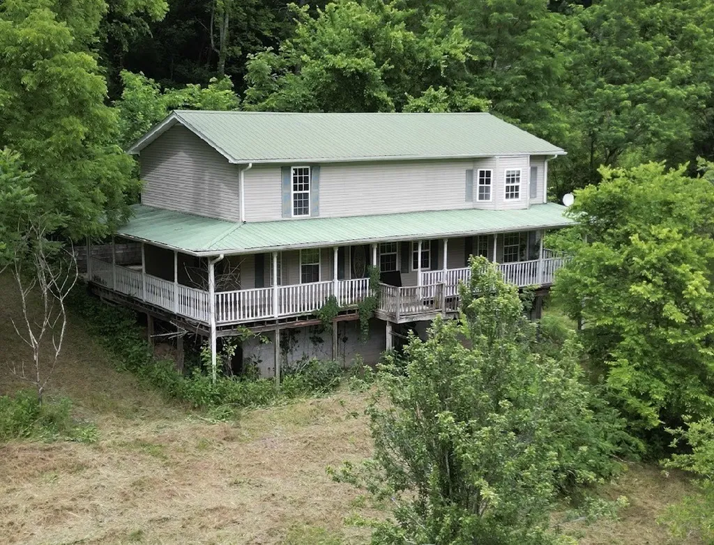 98 Hackett Valley Road Hickman TN 38567