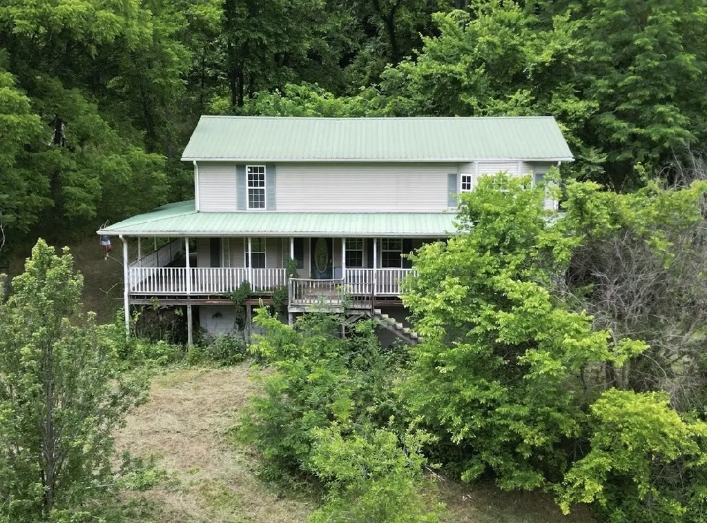98 Hackett Valley Road Hickman TN 38567