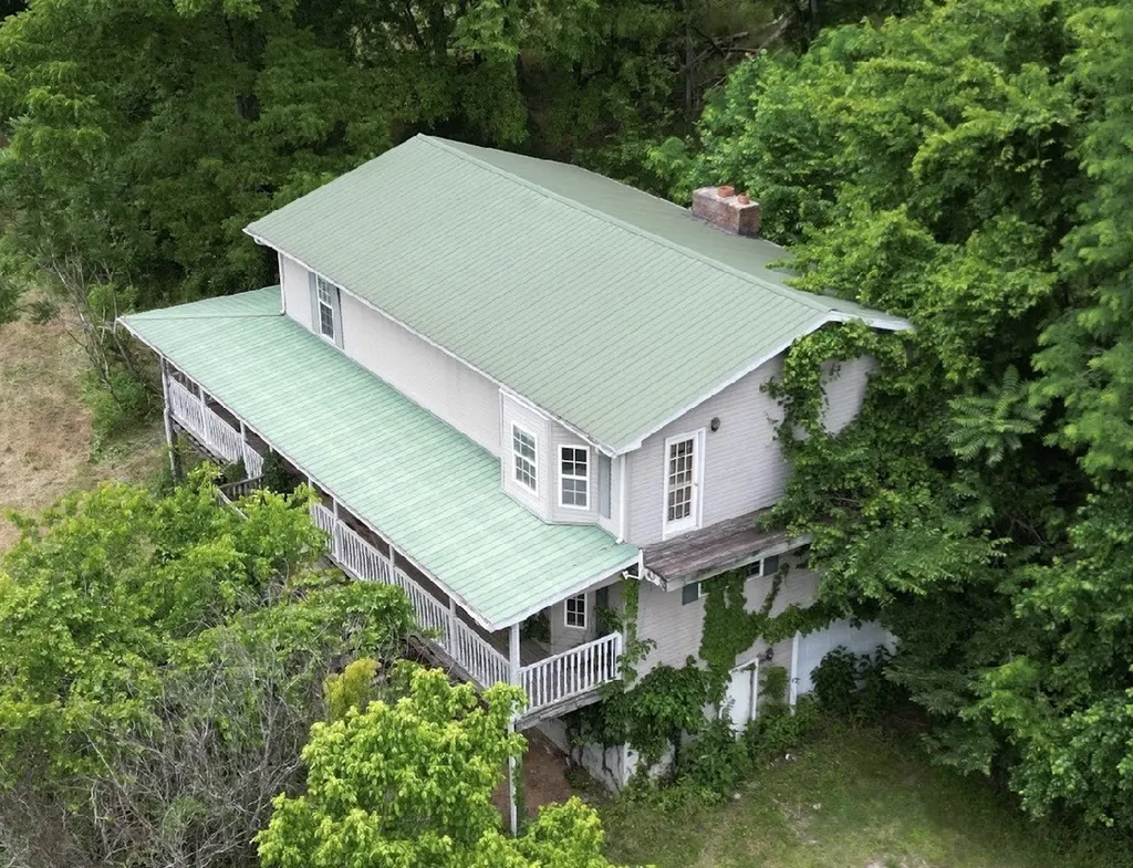 98 Hackett Valley Road Hickman TN 38567