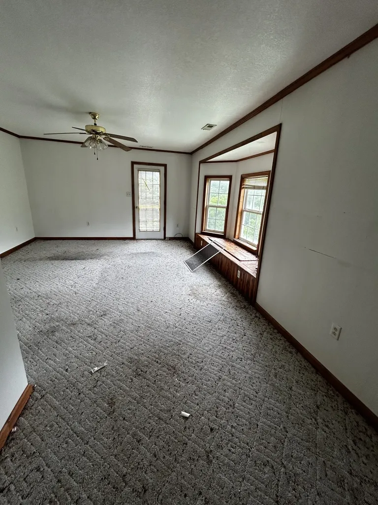 98 Hackett Valley Road Hickman TN 38567