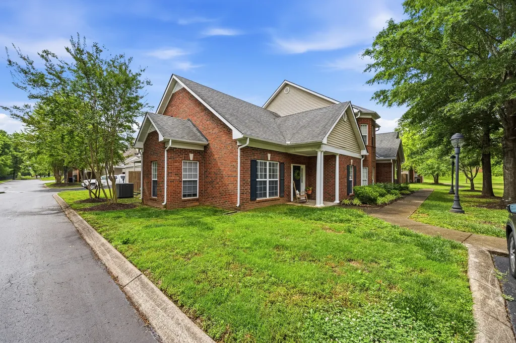 11 Leftwich Court Lebanon TN 37087