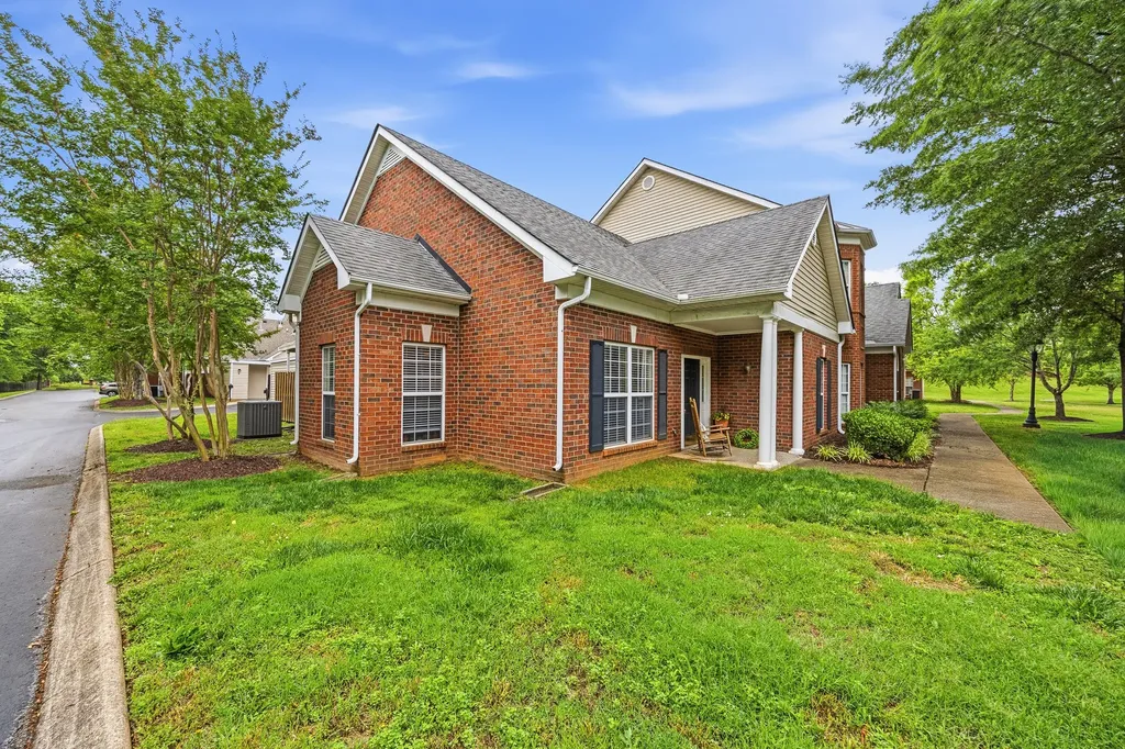11 Leftwich Court Lebanon TN 37087
