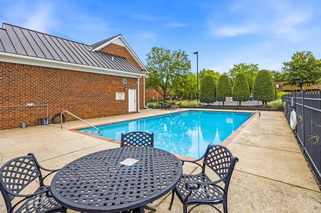11 Leftwich Court Lebanon TN 37087