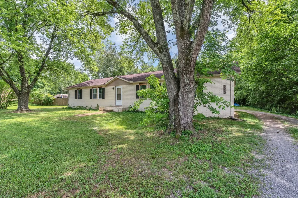 6030 Sedgeridge Avenue Murfreesboro TN 37129