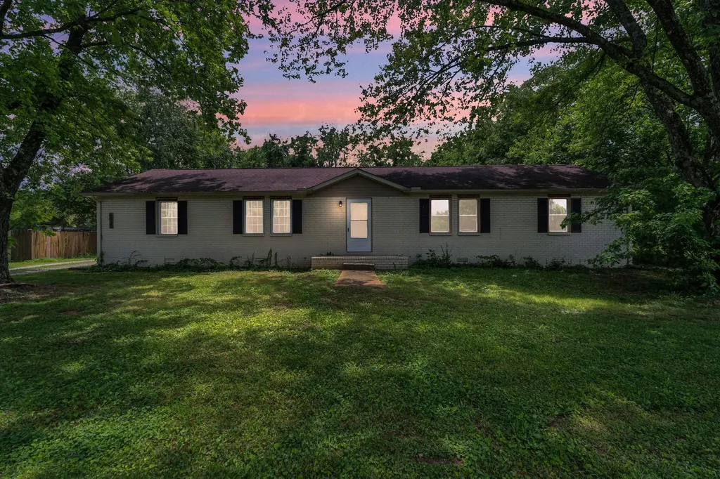 6030 Sedgeridge Avenue Murfreesboro TN 37129