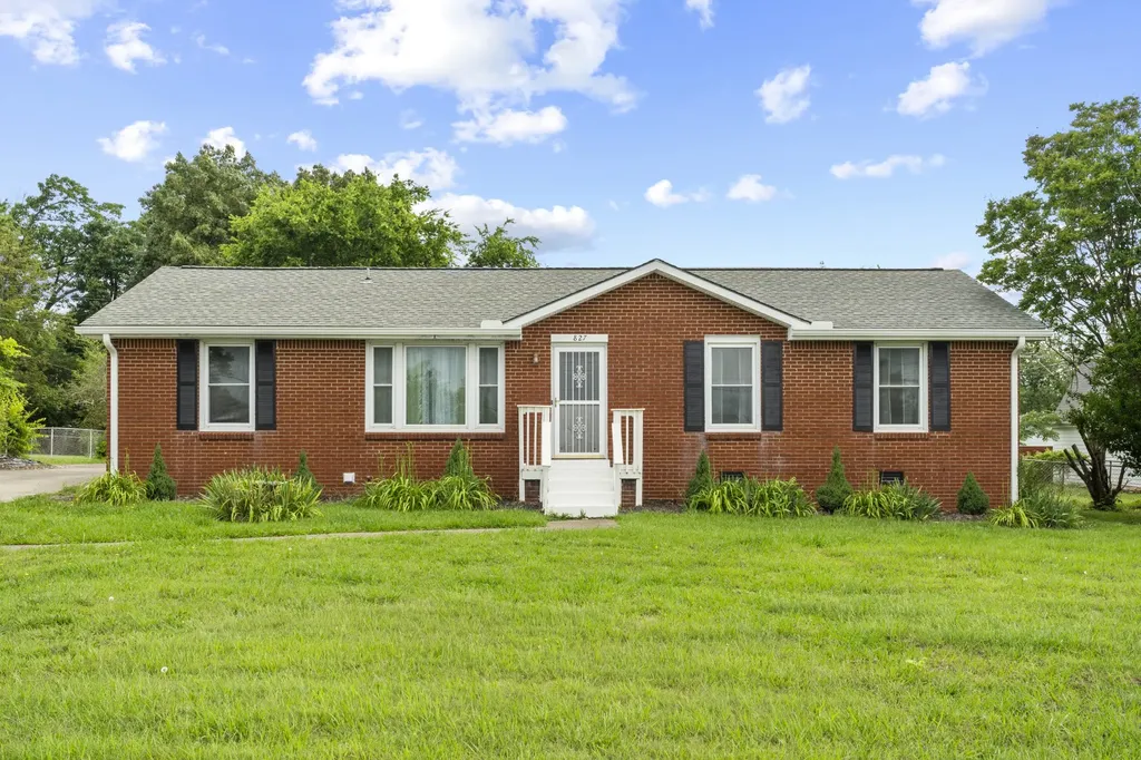 827 Lafayette Road Clarksville TN 37042