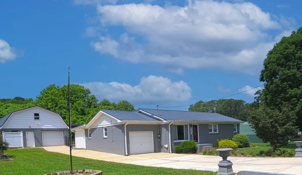 204 Homeward Avenue Winchester TN 37398