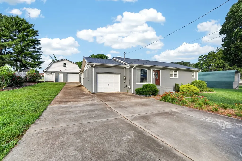 204 Homeward Avenue Winchester TN 37398