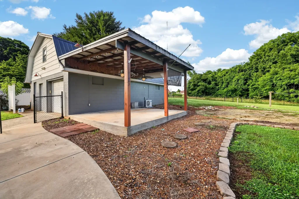 204 Homeward Avenue Winchester TN 37398