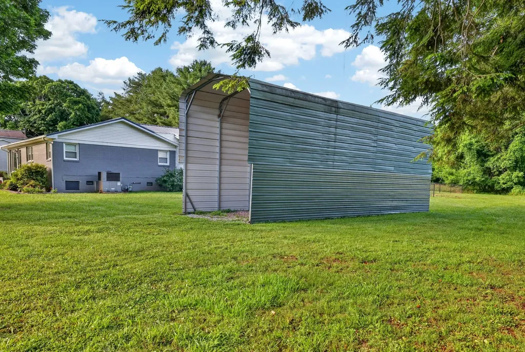 204 Homeward Avenue Winchester TN 37398