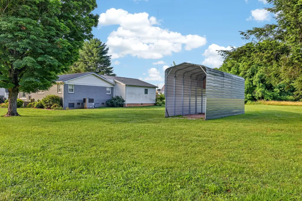 204 Homeward Avenue Winchester TN 37398