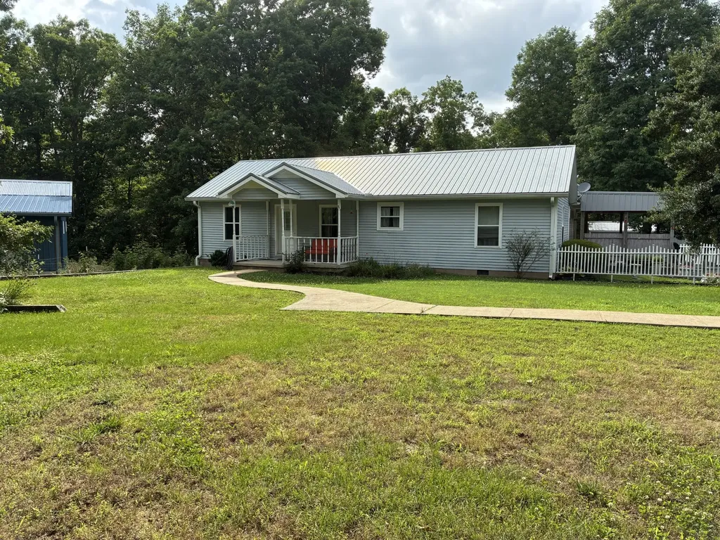 428 Peters Road Summertown TN 38483